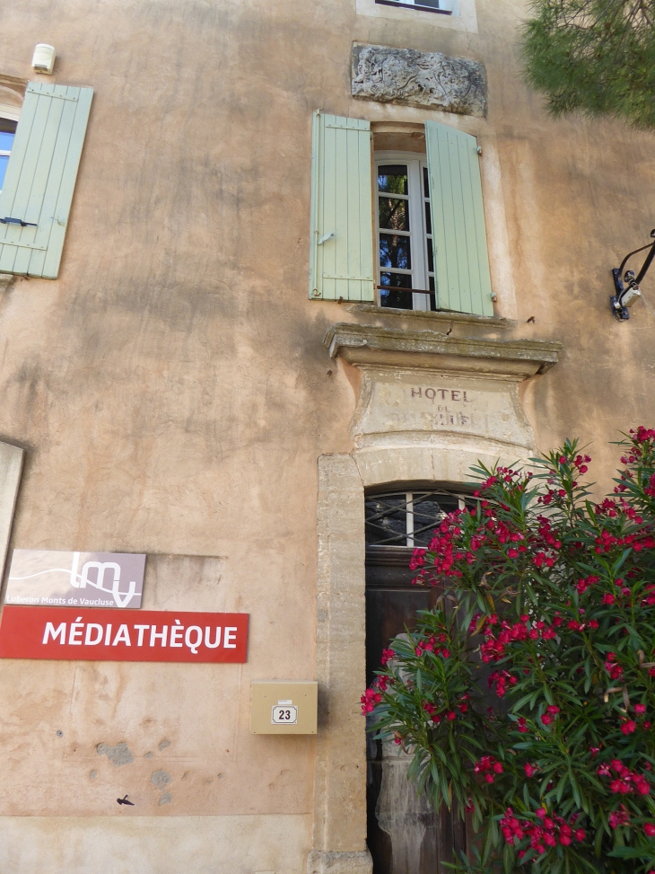 La médiatèque - Cabrières-d'Avignon
