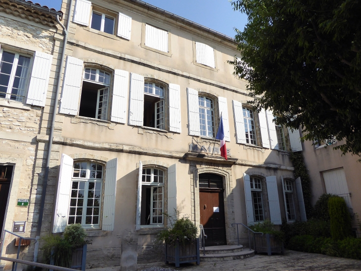 La mairie - Châteauneuf-de-Gadagne