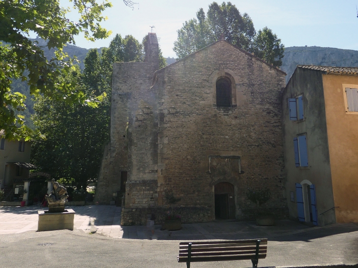 L'église - Fontaine-de-Vaucluse