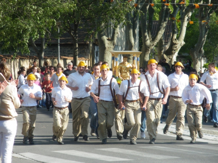 Procession de Saint Gèns - Monteux
