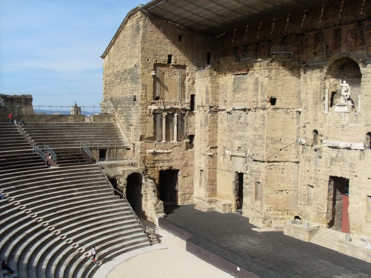 Théâtre Antique Romain patrimoine Mondial de l'UNESCO info www.theatre-antique.com ou www.otorange.fr 