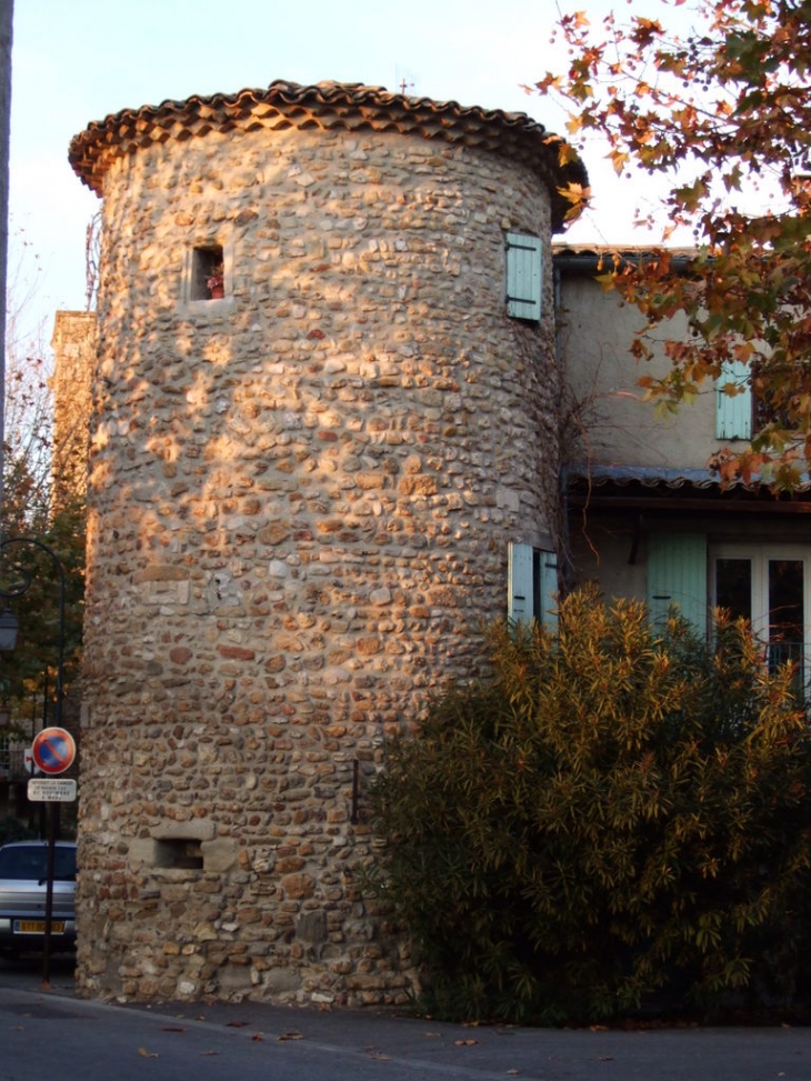 La tour sud-ouest - Richerenches