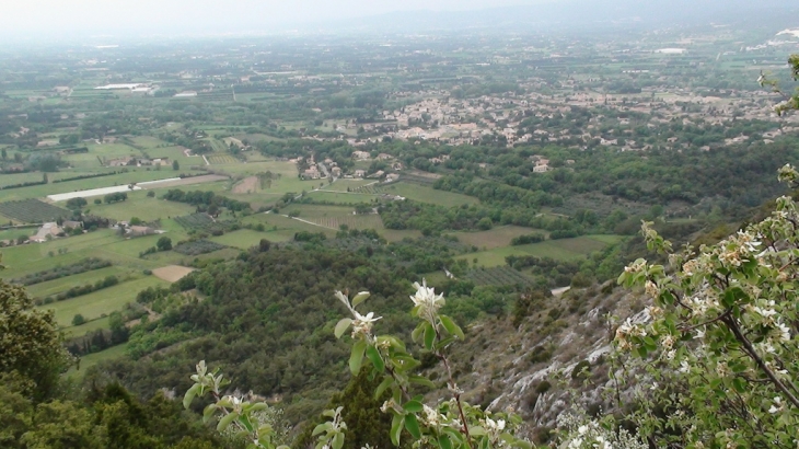 Le village depuis le rocher de la Baude - Robion