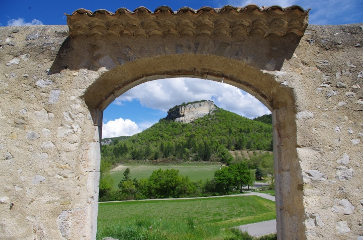 Photo à Savoillan (84390) Savoillan, 133415