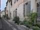 Photo suivante de Vaugines La rue des Grottes