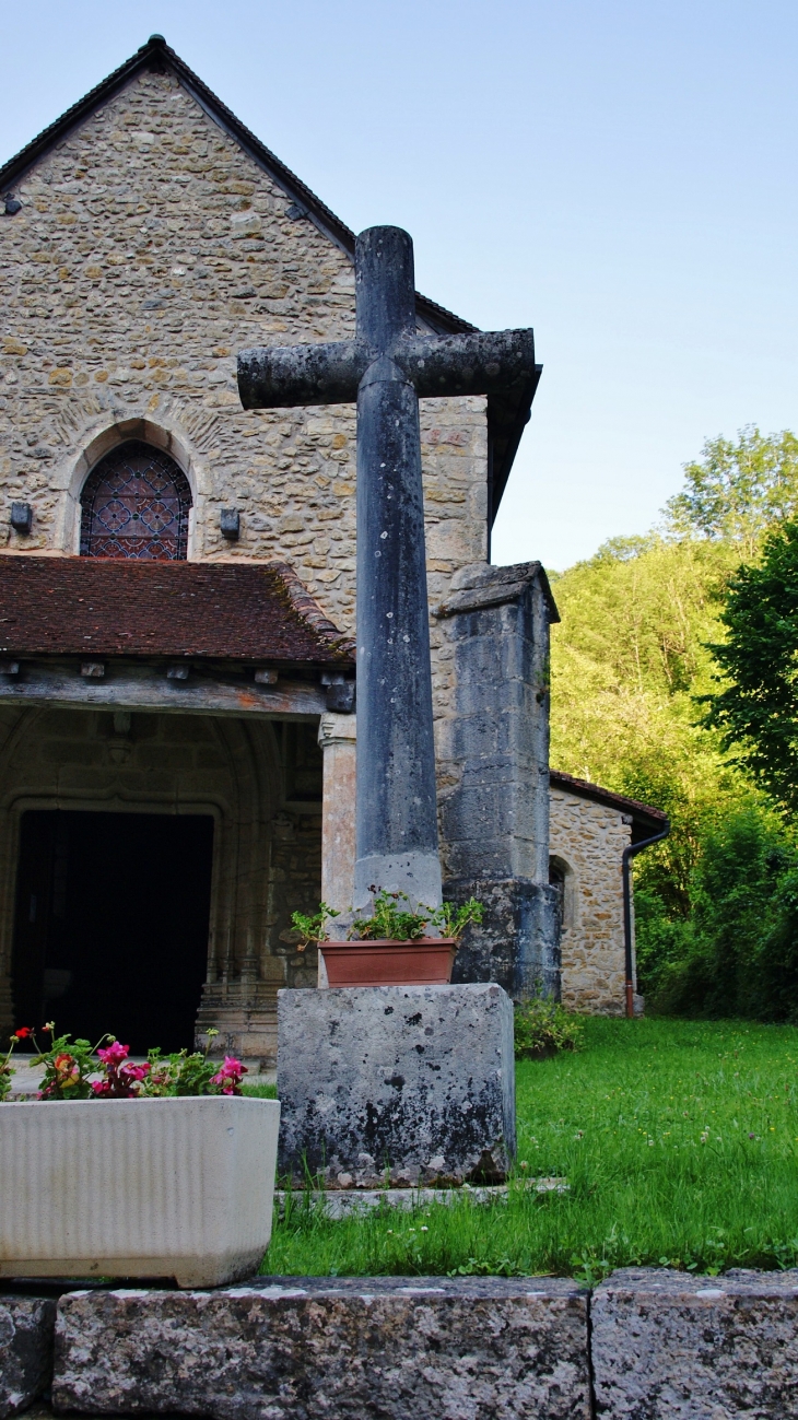 ..église Saint-Jérôme et la Croix - Boyeux-Saint-Jérôme