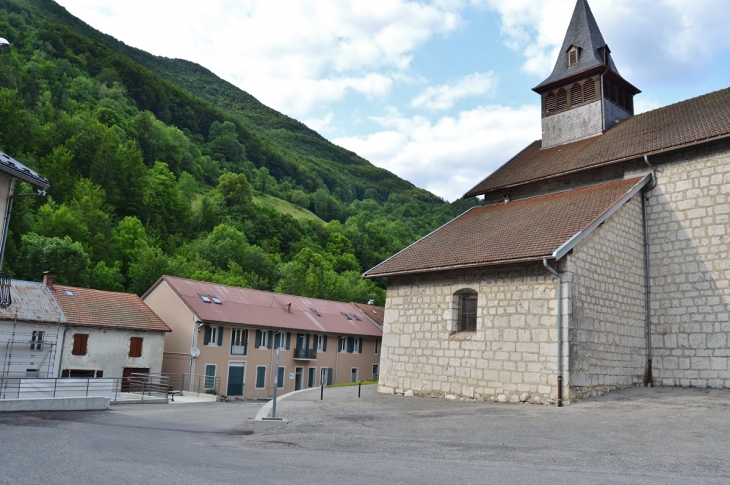 L'église - Chézery-Forens