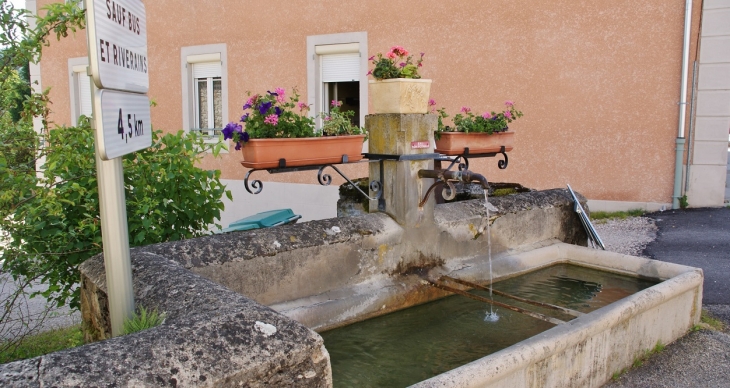Fontaine - Maillat