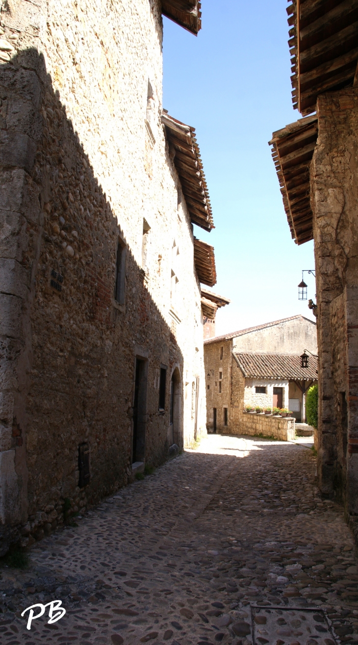  - Pérouges