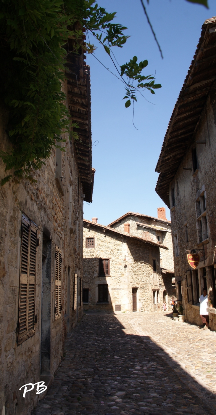  - Pérouges