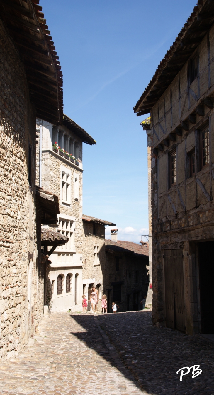  - Pérouges