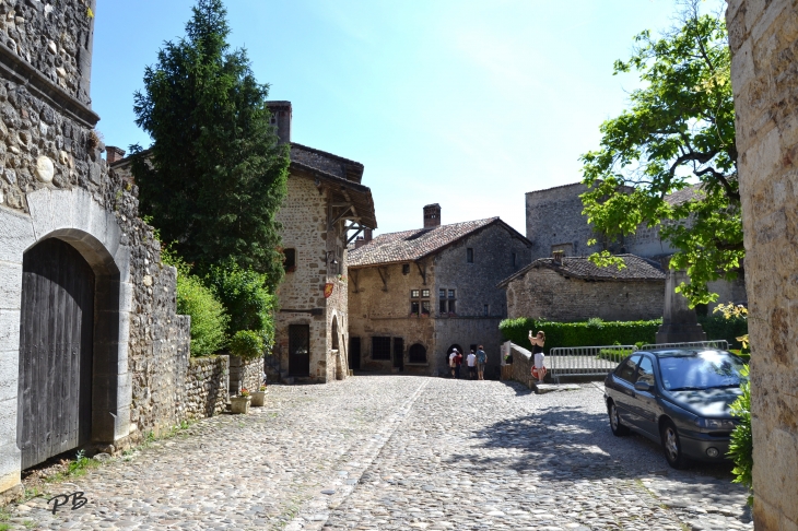  - Pérouges