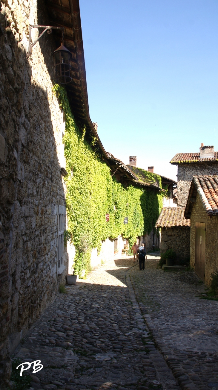  - Pérouges