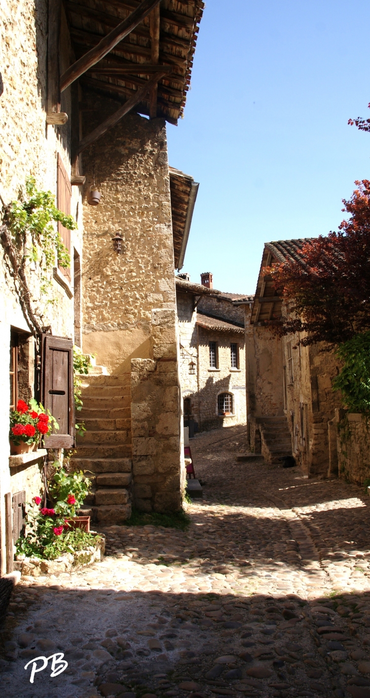  - Pérouges