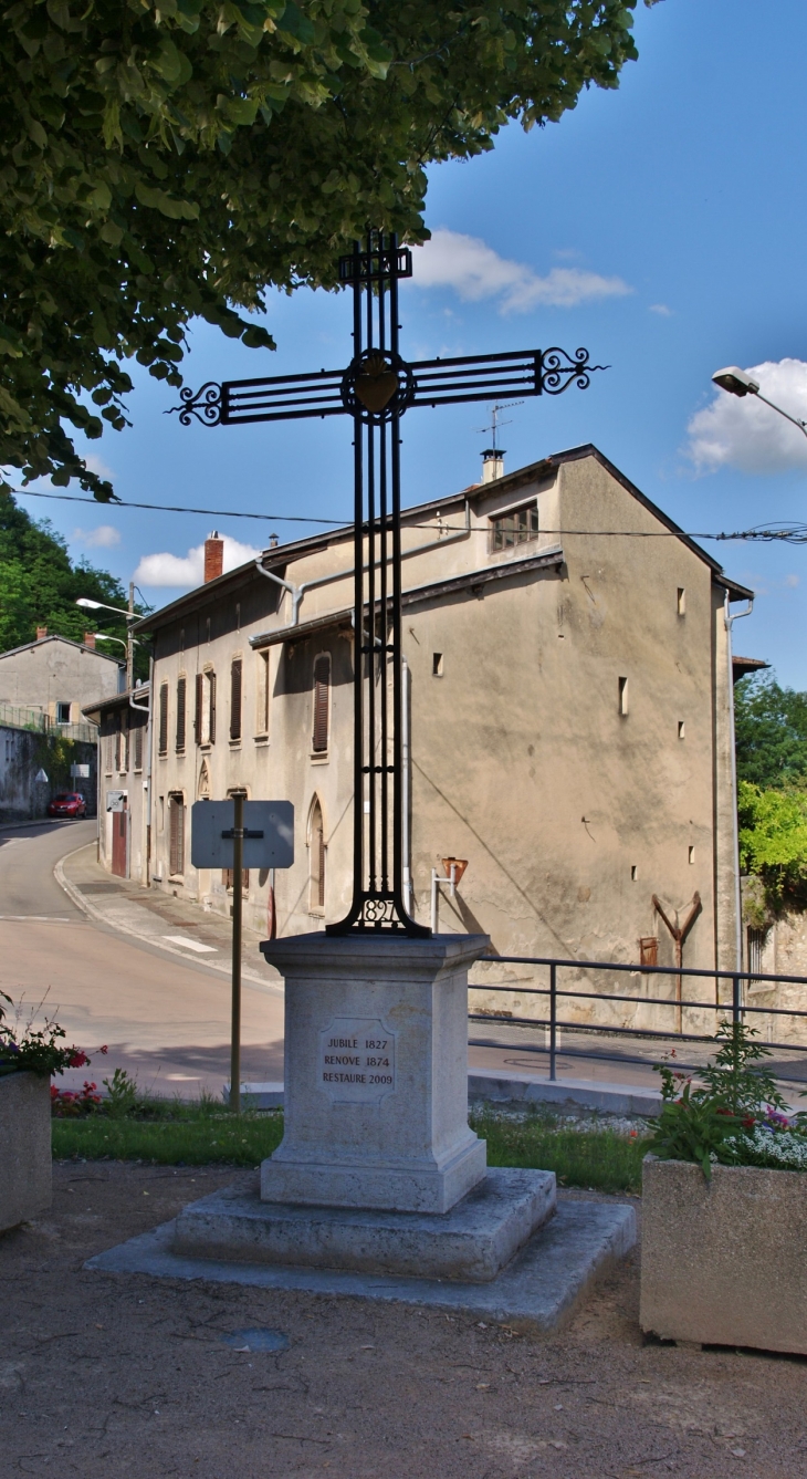 Croix - Pont-d'Ain