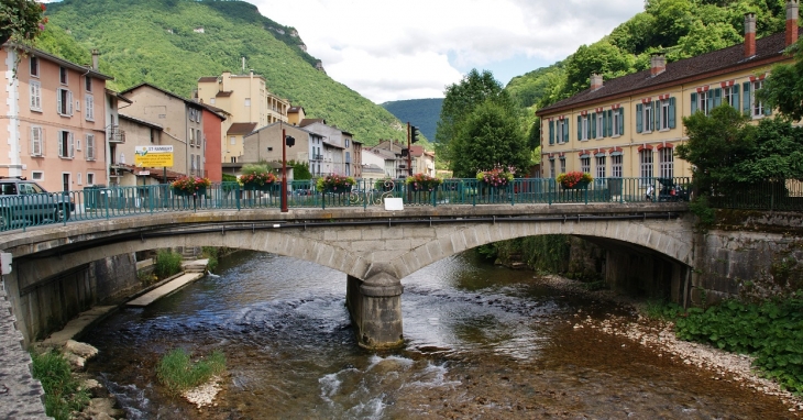 &Pont sur l'Albarine - Saint-Rambert-en-Bugey