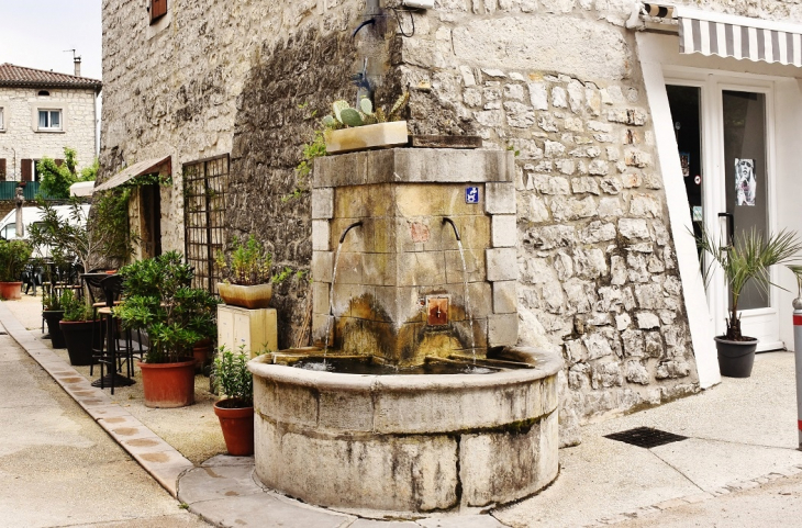 Fontaine - Berrias-et-Casteljau