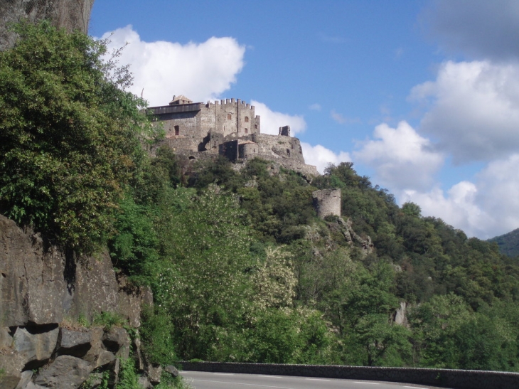 Le château de Ventadour - Pont-de-Labeaume