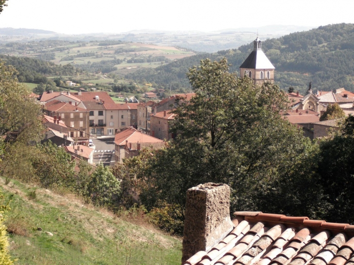 Vue sur le centre du village des hauteurs de la Simonde - Saint-Félicien