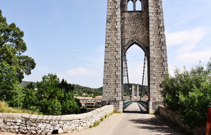 Pont sur L'Ardèche  - Saint-Martin-d'Ardèche