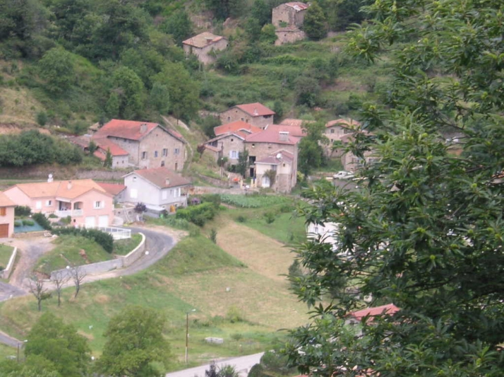 Quartier Valamas (vue depuis l'autre versant) - Saint-Martin-de-Valamas