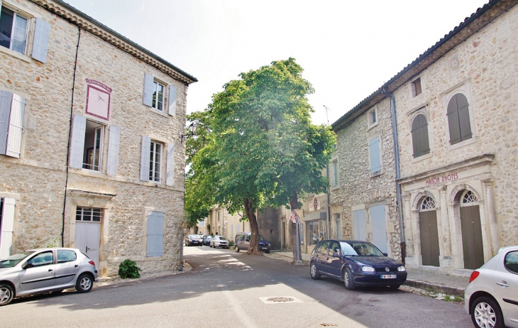 La Commune - Saint-Remèze