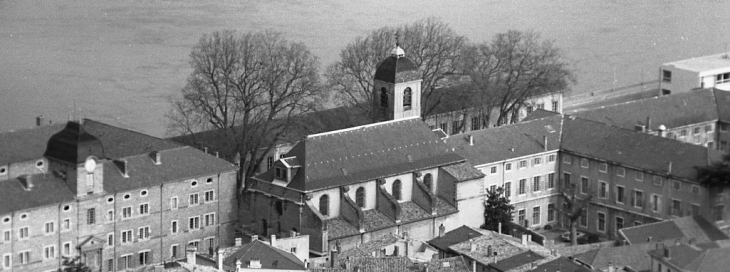 La Chapelle et le Lycée Gabriel Faurede Tournon - Tournon-sur-Rhône