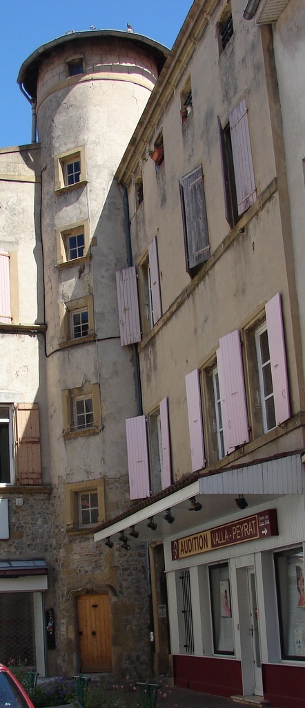 Tour dans la Grande Rue - Tournon-sur-Rhône