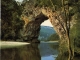 Le Pont d'Arc, creusé par les eaux dans le rocher (ouverture 55m), une des merceilles naturelles de l'Ardèche (carte postale de 1970)