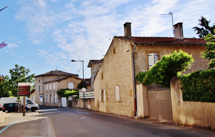 La Commune - Bésayes