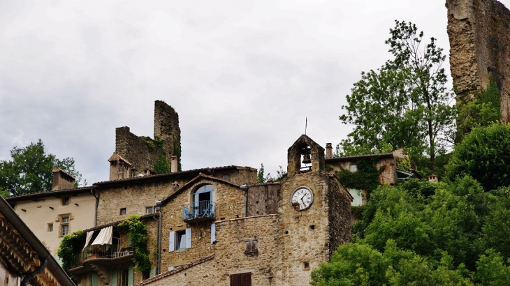 Tour de l'Horloge et Ruines du Château - Bourdeaux