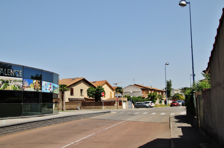 La Commune - Bourg-lès-Valence