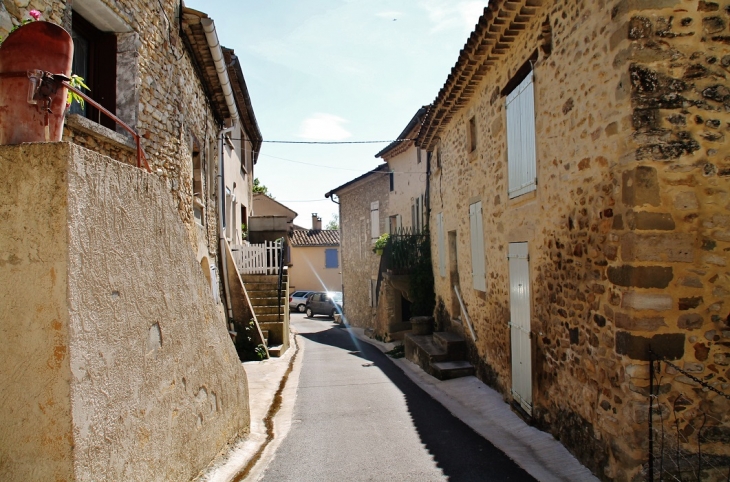 Le Village - Le Pègue