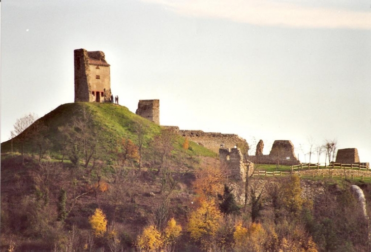 La Tour et les murailles XI ième siècle - Mercurol