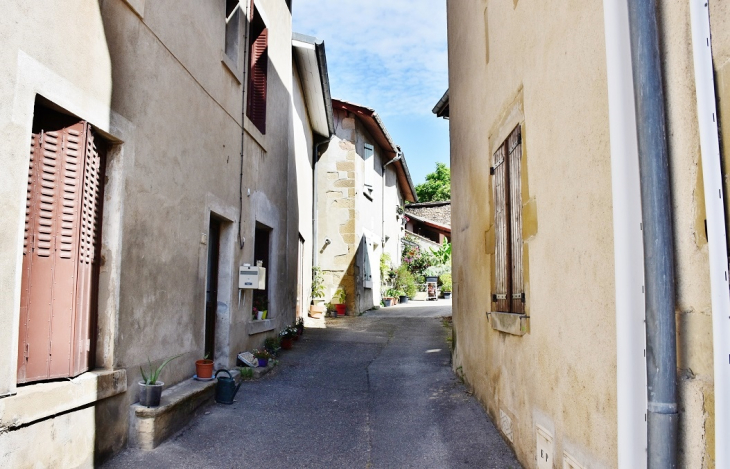 La Commune - Mours-Saint-Eusèbe