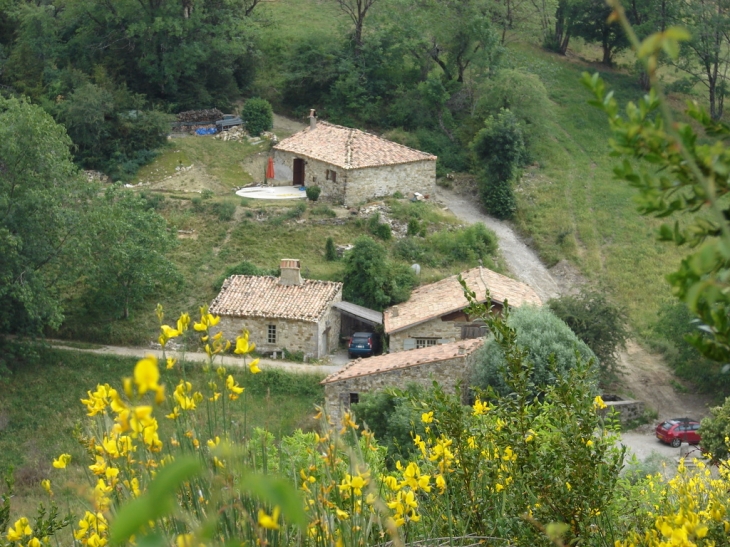 Une vue du village - Pommerol