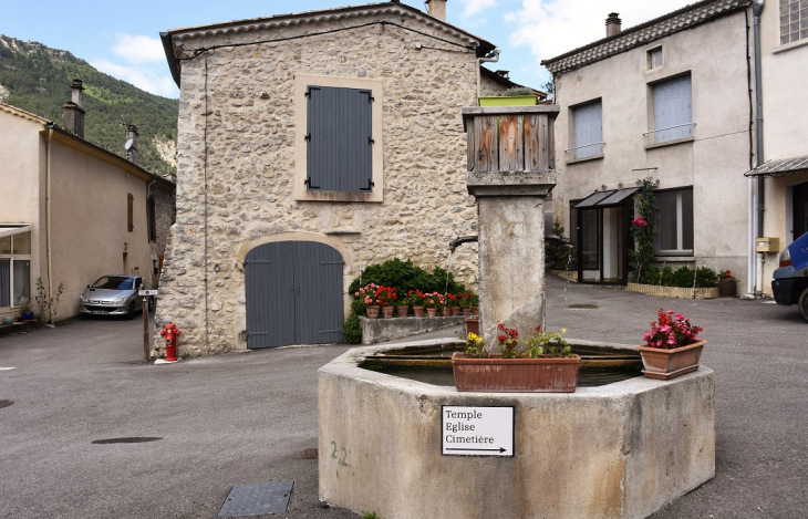 Ponnet ( Le Village ) - Ponet-et-Saint-Auban