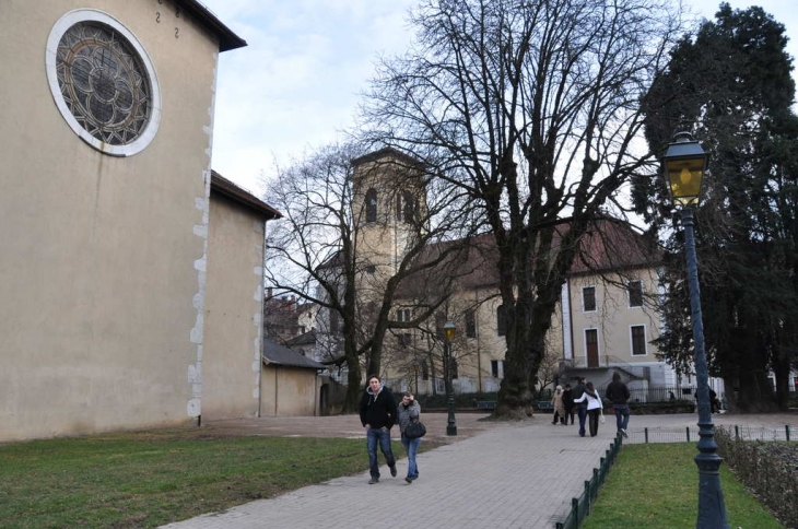 Parc et églises - Annecy