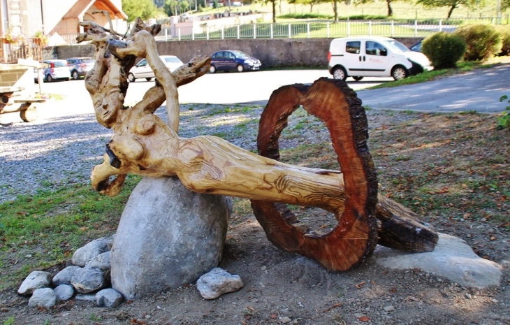 Sculpture - Entremont