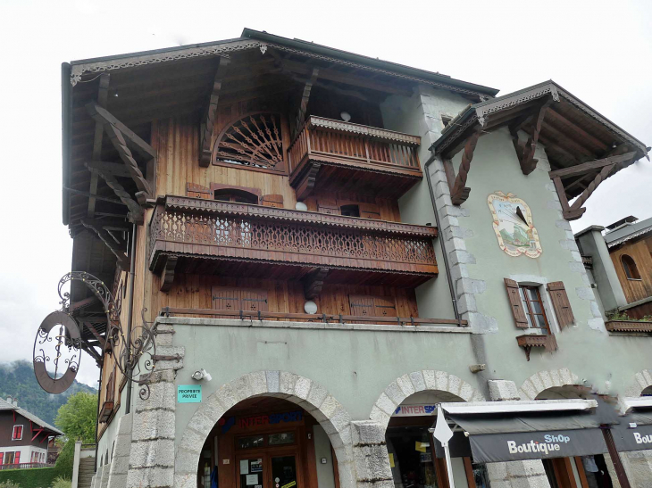 Belle maison dans la ville - Samoëns