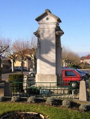 Monument aux morts - La Chapelle-de-la-Tour