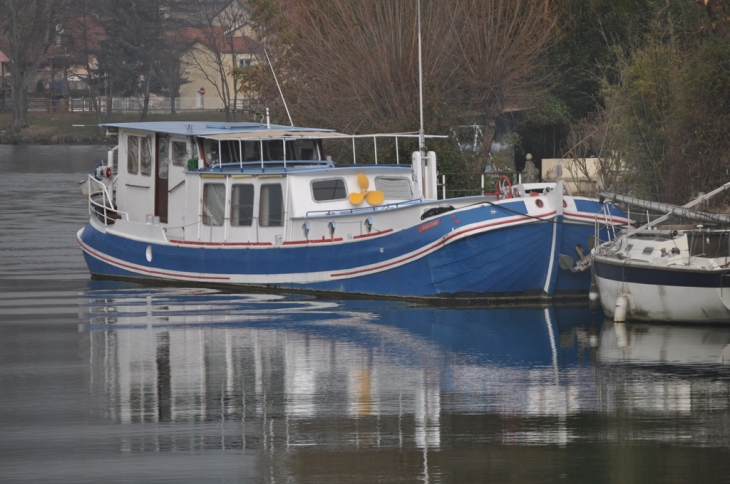 Le Port de Plaisance - Les Roches-de-Condrieu