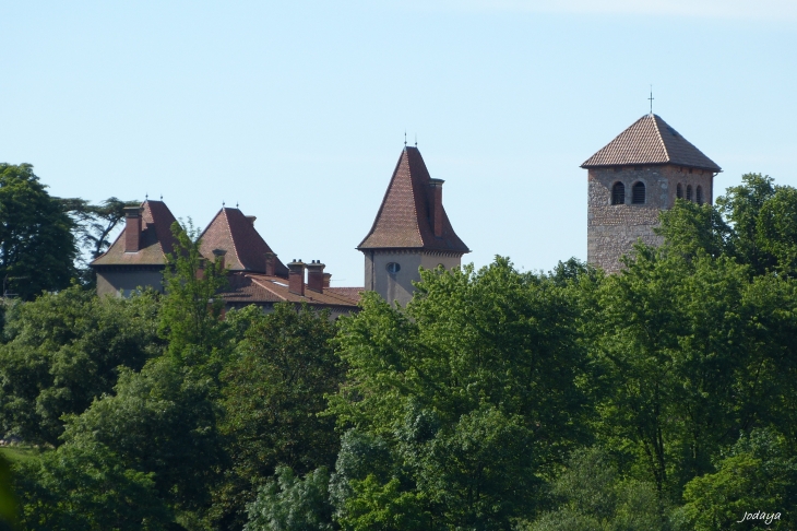 Saint Alban du Rhône. Château et église. - Saint-Alban-du-Rhône