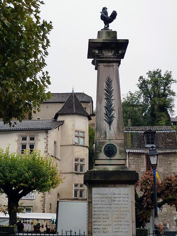 Le monument aux morts - Saint-Chef