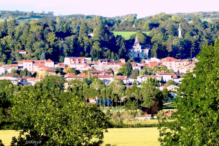 Saint-Jean-de-Bournay. Le village, vu depuis Buffevent.