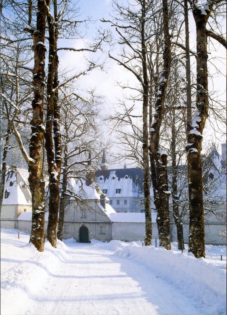 Le-monastere-sous-la-neige-carte-postale - Saint-Pierre-de-Chartreuse