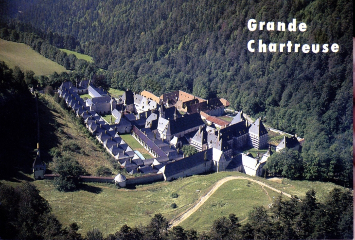 Le Monastère de la grande Chartreuse,vu du ciel (carte postale). - Saint-Pierre-de-Chartreuse