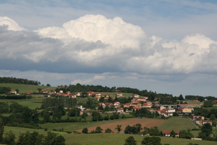 Vue du bourg - Croizet-sur-Gand