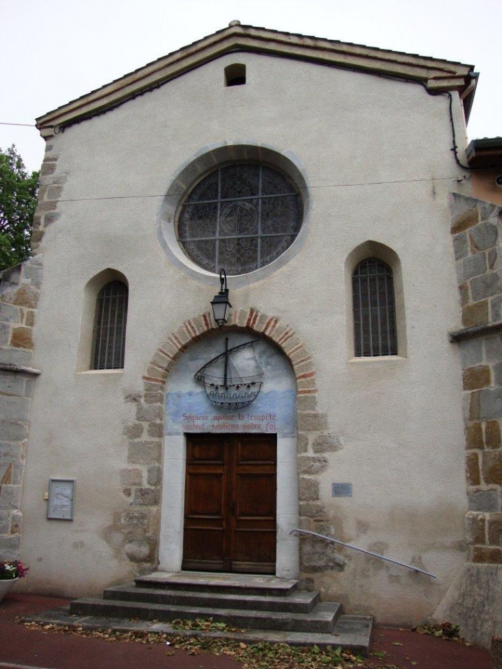 Cuzieu (42330) église, façade