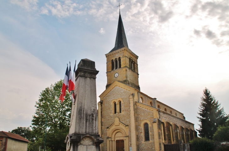    église Saint-Pierre et le Monument-aux-Morts - Noailly